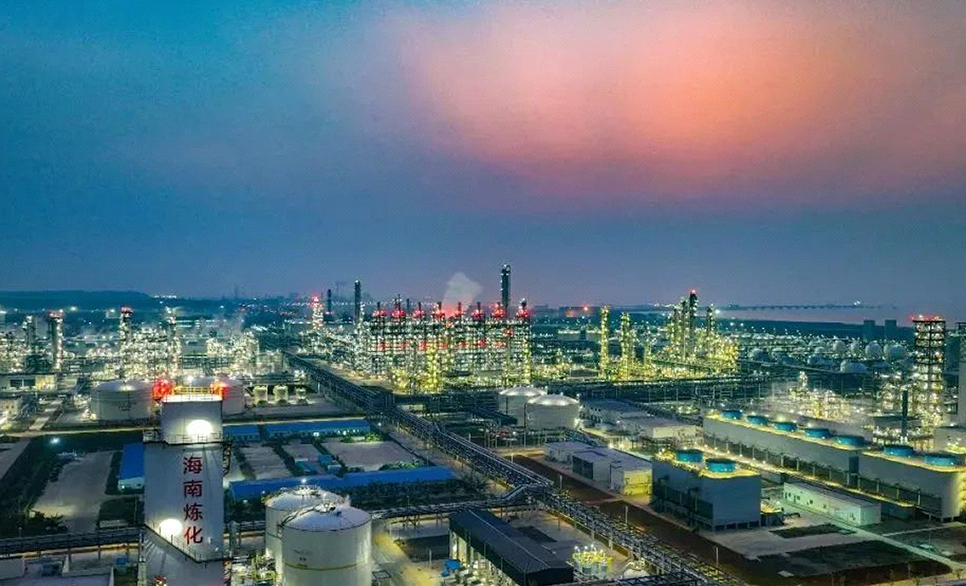 突破海南乙烯工业零的突破！人生就是博官方网站赋能海南炼化打造高端智能绿色一体化离岸石化基地